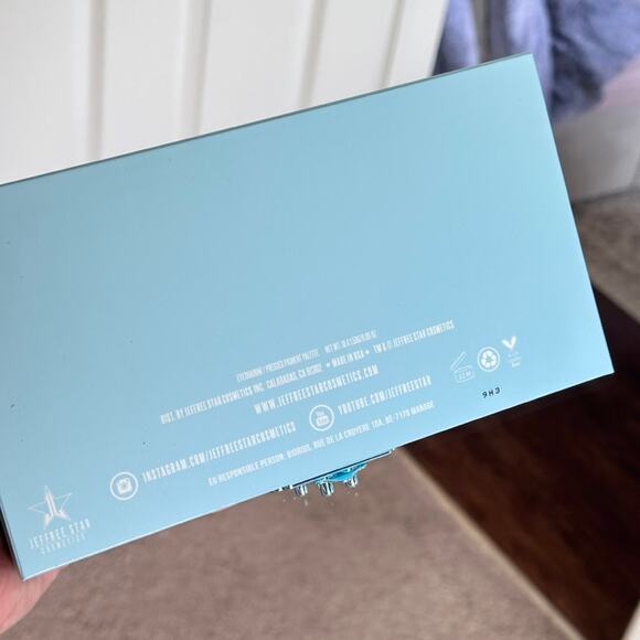 JEFFREE STAR Cosmetics Blue Blood Artistry Eye Shadow Pallete 18 X 0,05 OZ - NIB - Picture 12 of 15